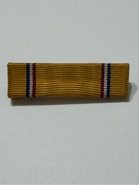 VINTAGE WWII MEDAL BAR PIN